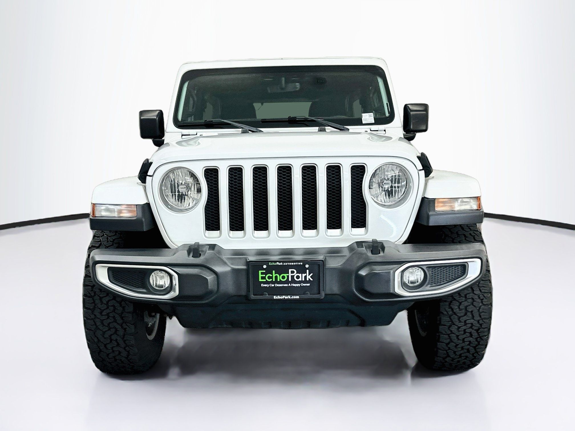 Used 2018 Jeep Wrangler Unlimited Sahara AWD/4WD image 2
