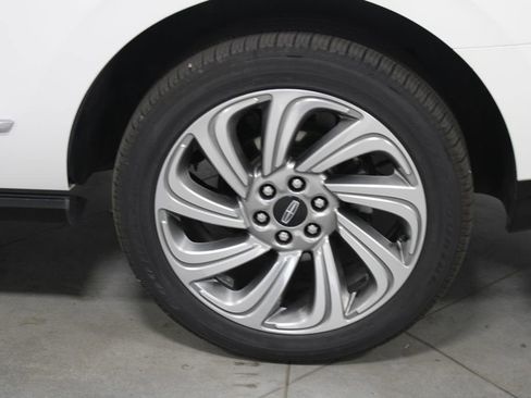 Used 2023 Lincoln Navigator Reserve image 19