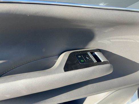 New 2025 Volvo EX90 Plus image 13