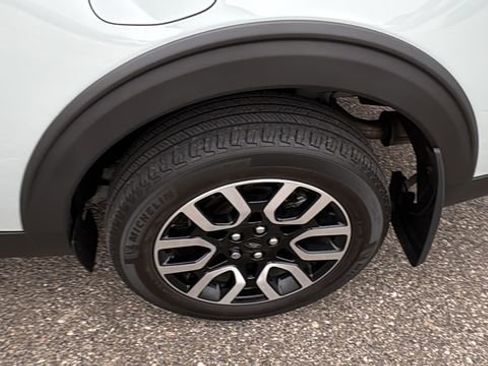 Certified 2022 Ford Maverick Lariat w/ Lariat Luxury Package image 27