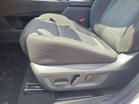 Used 2024 Nissan Rogue SV AWD/4WD image 21