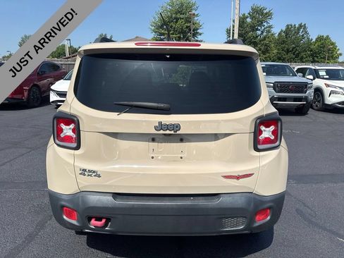 Used 2016 Jeep Renegade Trailhawk AWD/4WD image 6