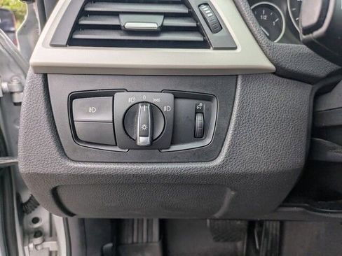 Used 2017 BMW 320i xDrive Sedan image 28