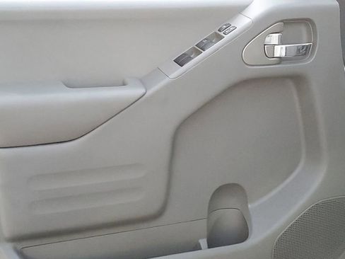 Used 2019 Nissan Frontier SV image 34