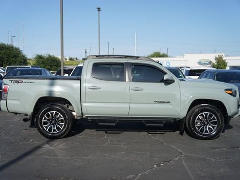 Used 2023 Toyota Tacoma TRD Sport w/ Technology Package RWD image 5