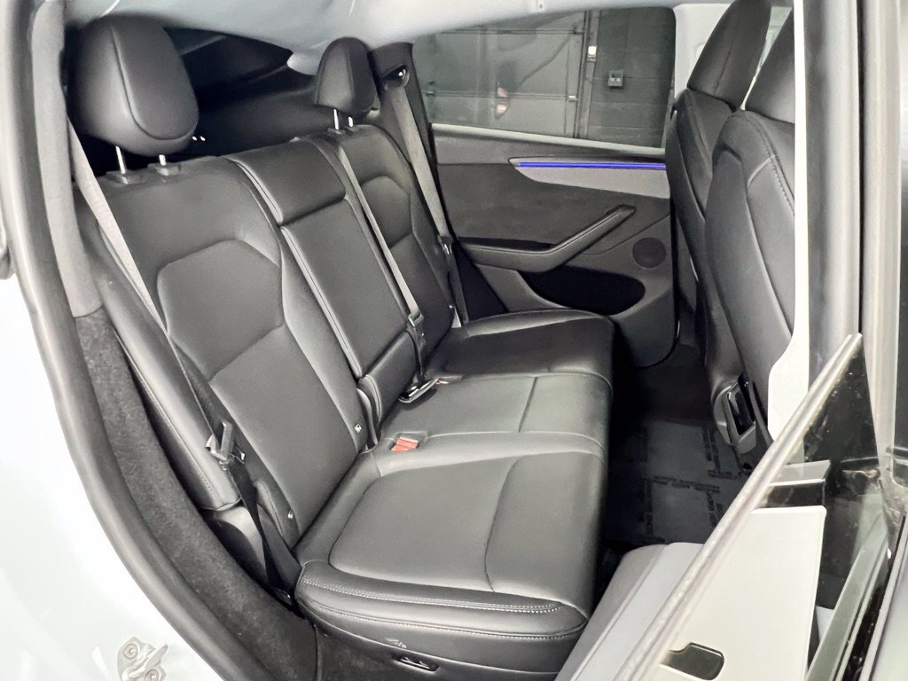 Used 2026 Tesla Model Y Long Range RWD image 18