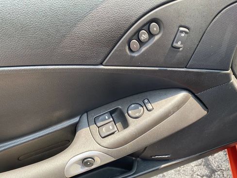 Used 2005 Chevrolet Corvette Coupe w/ Preferred Equipment Group image 14