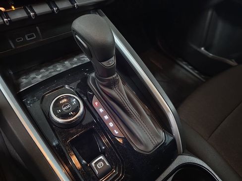 Used 2023 Chevrolet Colorado Trail Boss w/ Technology Package image 23