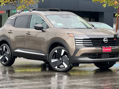 New 2026 Nissan Kicks SR w/ Cold Weather Package