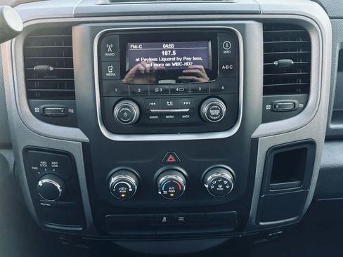 Used 2014 RAM 1500 Express image 32