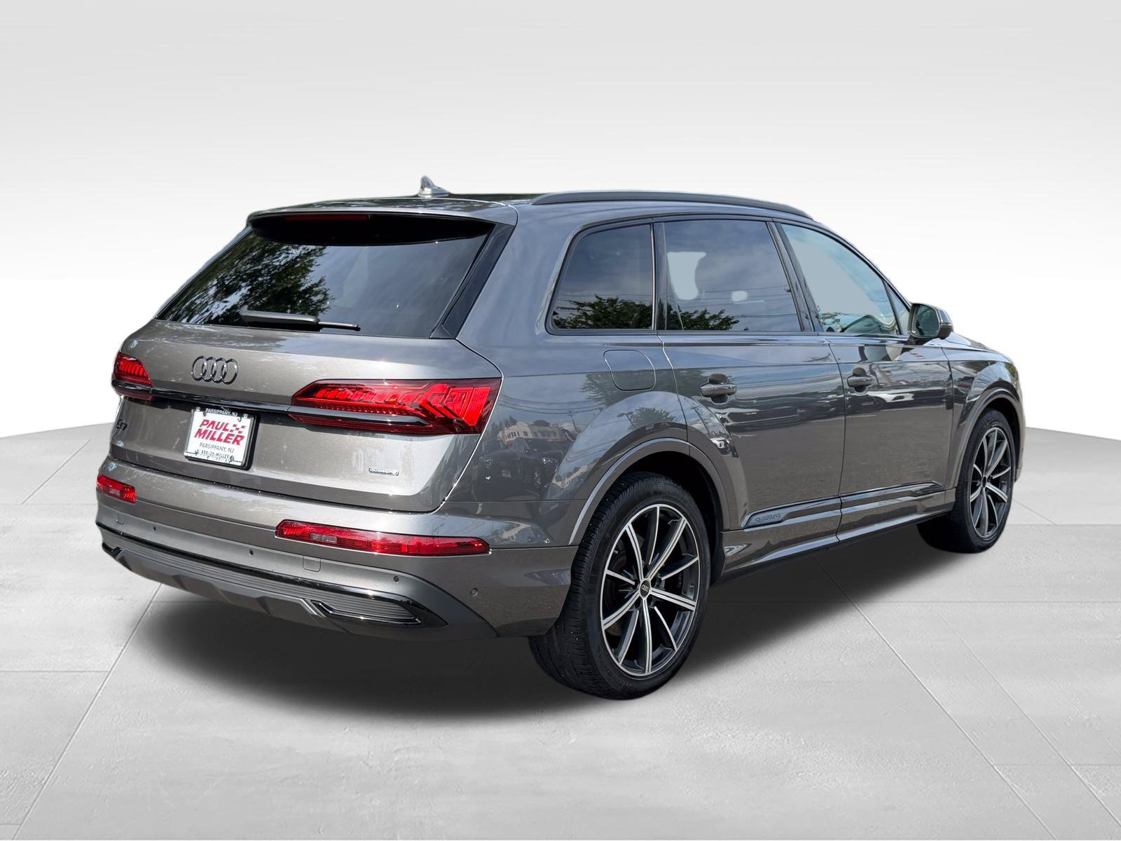 Used 2023 Audi Q7 3.0T Prestige AWD/4WD image 8