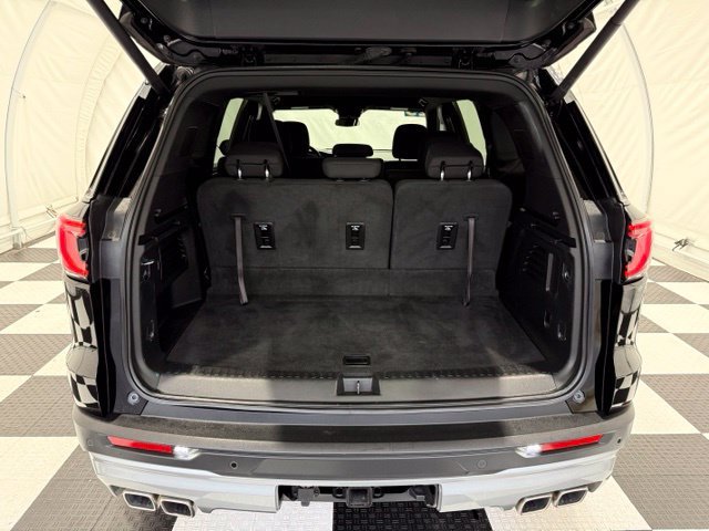 Used 2025 GMC Acadia Elevation AWD/4WD image 4