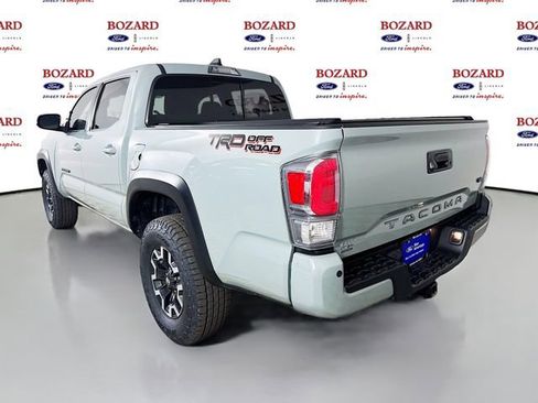 Used 2022 Toyota Tacoma TRD Off-Road image 6