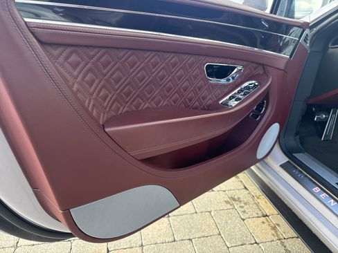 Used 2020 Bentley Continental GT image 14