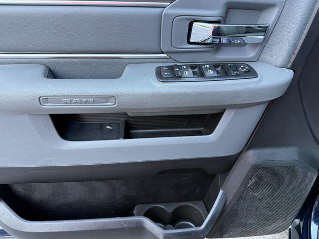 Used 2015 RAM 1500 Classic SLT AWD/4WD image 14