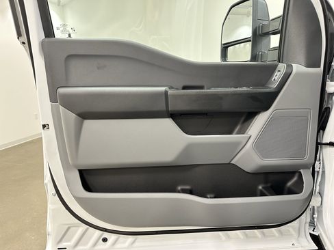 New 2025 Ford F350 XL w/ XL Chrome Package image 13