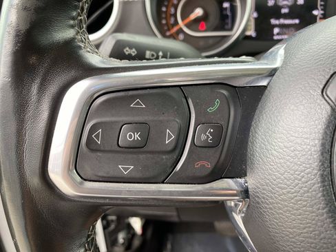 Used 2022 Jeep Wrangler Unlimited Sahara w/ Cold Weather Group AWD/4WD image 19