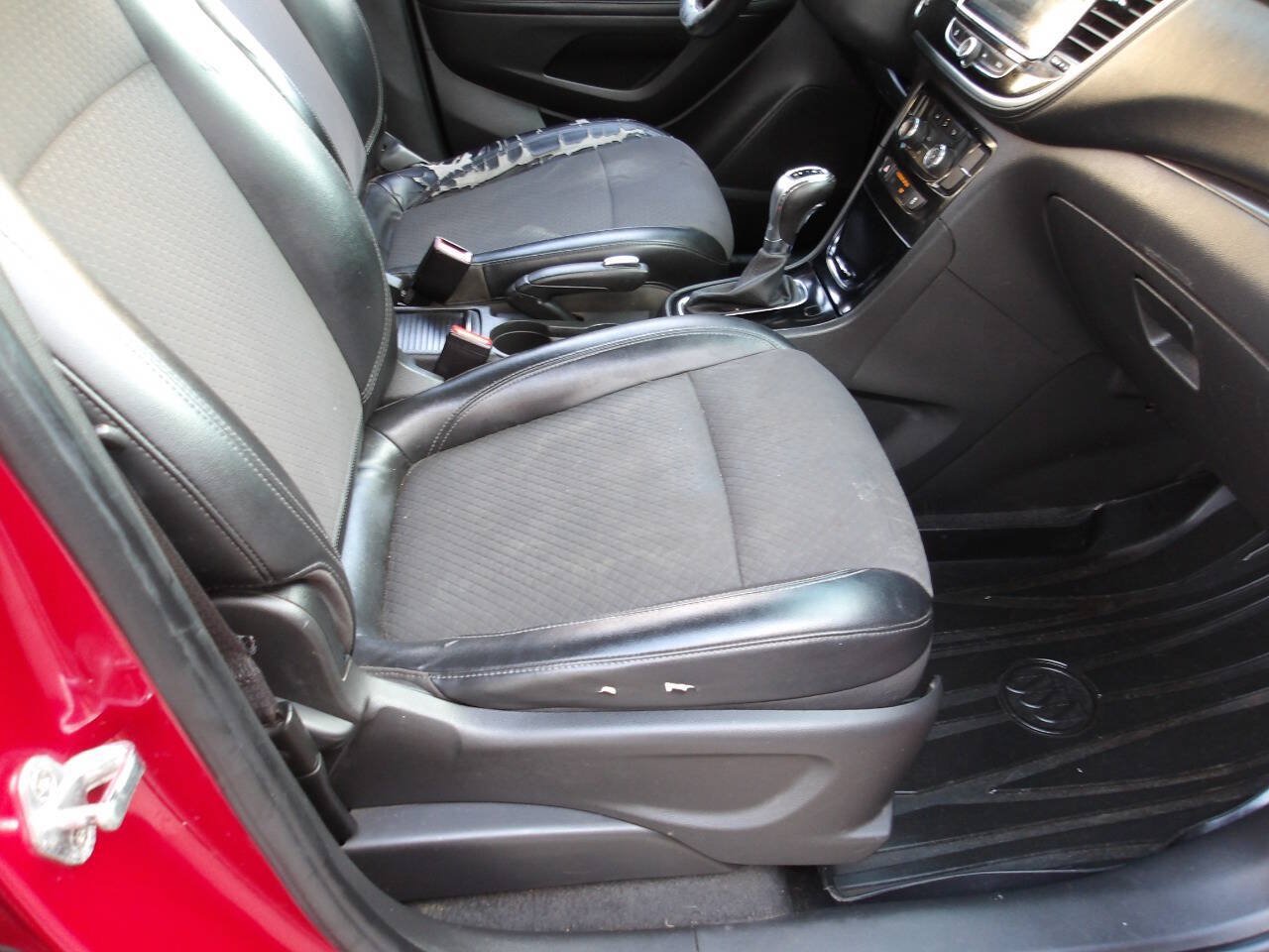 Used 2019 Buick Encore Preferred FWD image 7