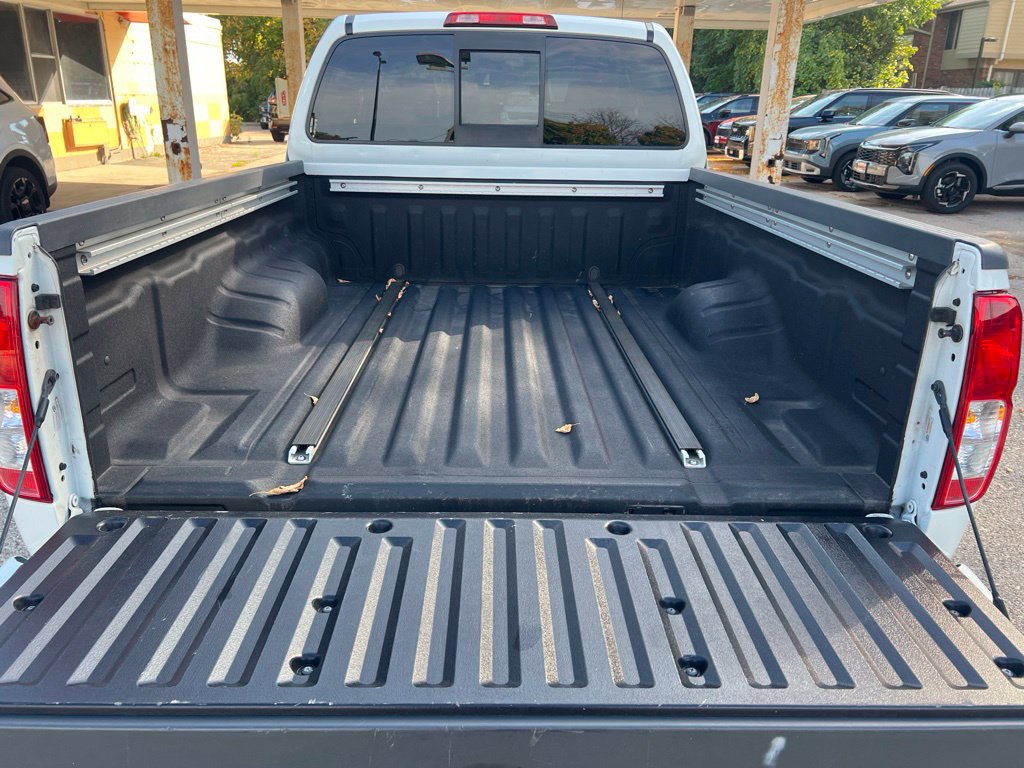 Used 2016 Nissan Frontier PRO-4X AWD/4WD image 10