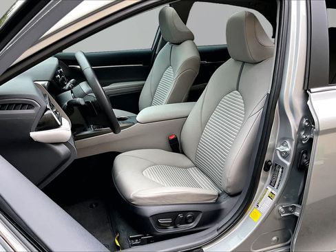 Certified 2024 Toyota Camry SE FWD image 8