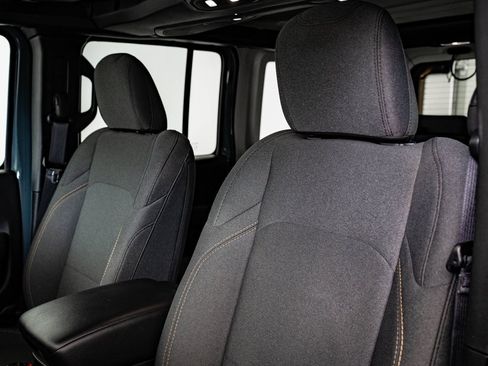 Used 2024 Jeep Wrangler Unlimited w/ Convenience Group image 23