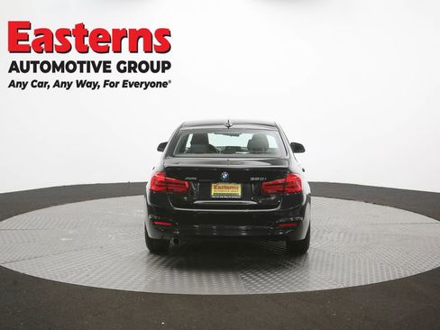 Used 2017 BMW 320i xDrive Sedan AWD/4WD image 38