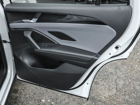 New 2025 Volkswagen Tiguan SE R-Line image 37