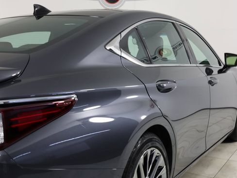Used 2024 Lexus ES 350 Ultra Luxury w/ Accessory Package (Z2) image 45