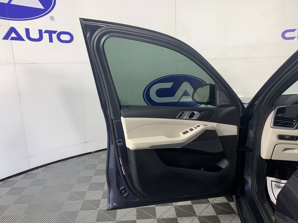 Used 2021 BMW X5 sDrive40i w/ Premium Package RWD image 13