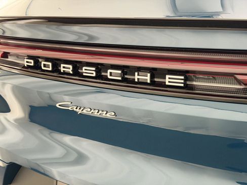 New 2026 Porsche Cayenne E-Hybrid image 25