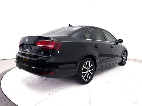 Used 2017 Volkswagen Jetta SE FWD image 15