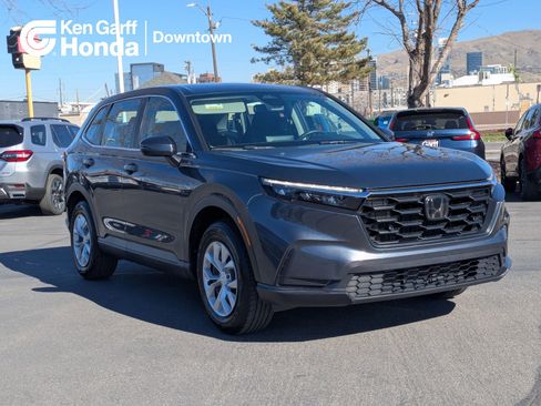 Used 2023 Honda CR-V LX image 1