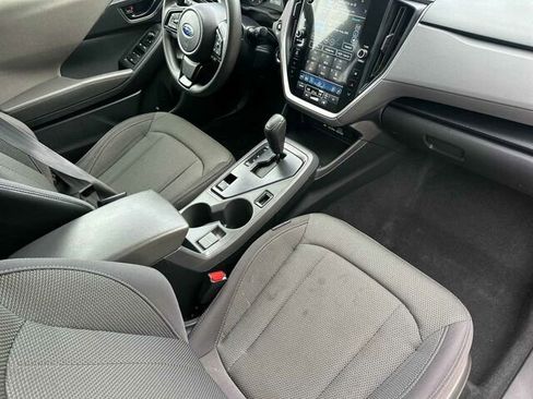 Used 2024 Subaru Crosstrek 2.0i Premium w/ Popular Package #3 image 19