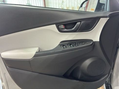 Used 2022 Hyundai Kona SE AWD/4WD image 22