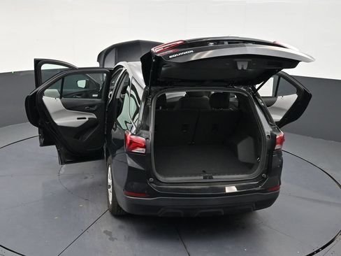 Used 2024 Chevrolet Equinox LS FWD image 32