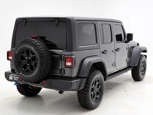 Used 2023 Jeep Wrangler Unlimited w/ Cold Weather Group AWD/4WD image 8