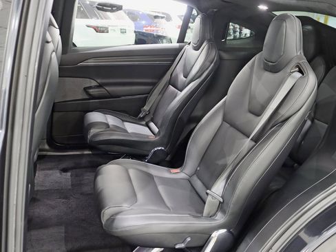 Used 2023 Tesla Model X Plaid image 31