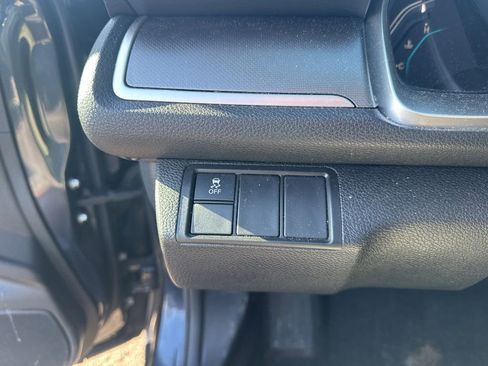 Used 2018 Honda Civic EX image 17