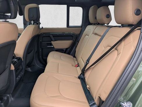 New 2026 Land Rover Defender 110 X-Dynamic SE image 16