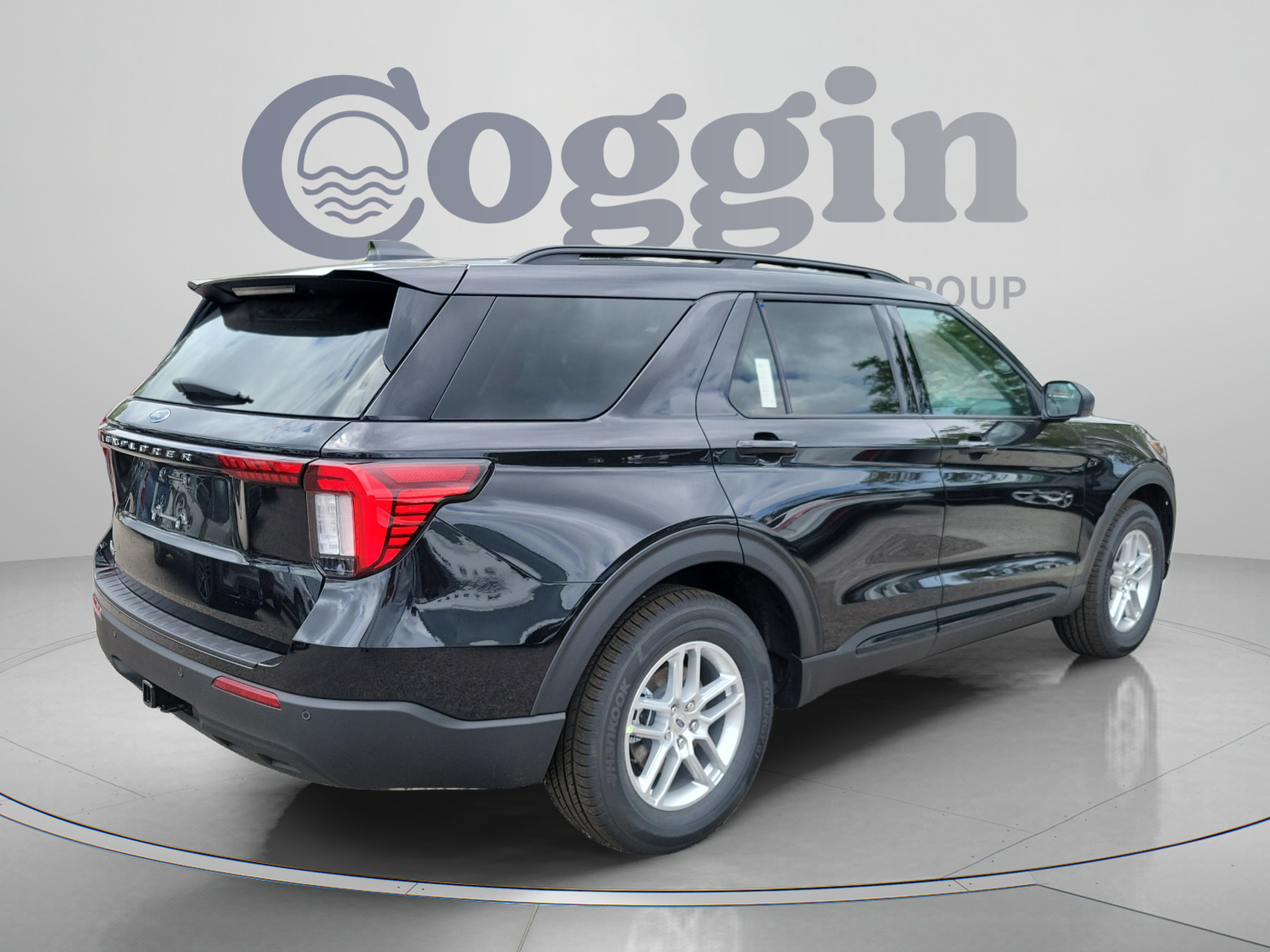 New 2026 Ford Explorer Active RWD image 4