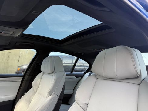 Used 2014 BMW M5 image 28