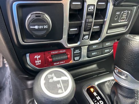 Used 2024 Jeep Wrangler Unlimited Rubicon image 42