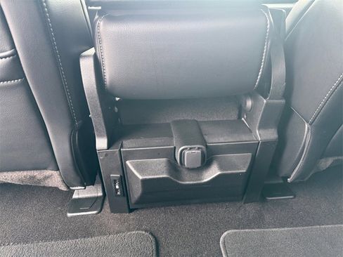 Used 2019 Ford F150 Lariat image 17