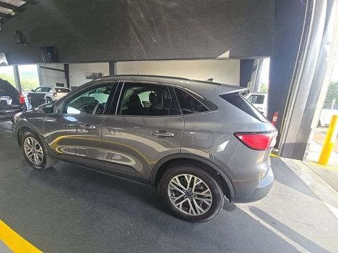 Used 2022 Ford Escape SEL AWD/4WD image 4