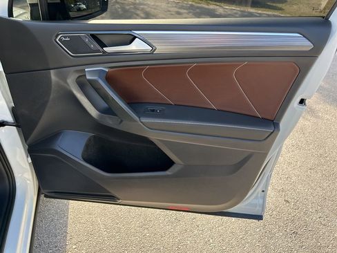 Used 2024 Volkswagen Tiguan SEL R-Line image 45