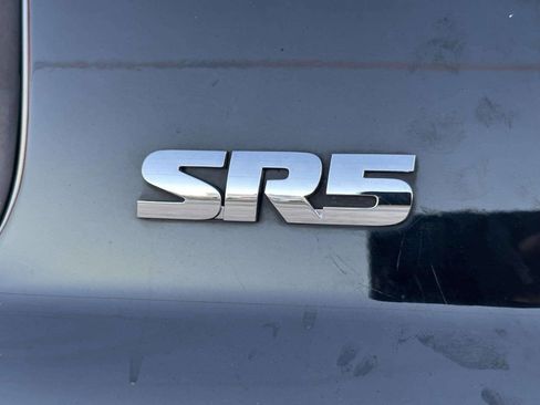 Used 2017 Toyota Tundra SR5 image 16