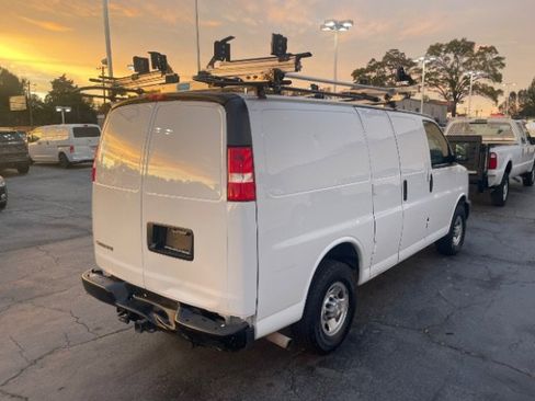 Used 2021 Chevrolet Express 2500 w/ Communications Package image 4