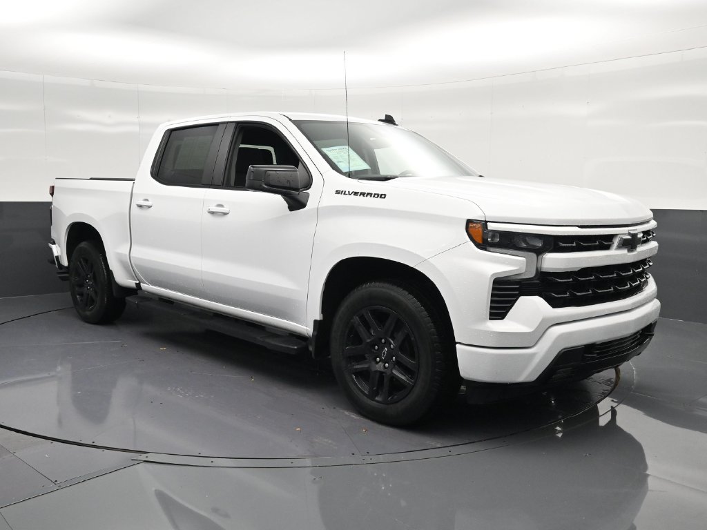 Used 2024 Chevrolet Silverado 1500 RST w/ Dark Appearance Package RWD image 5