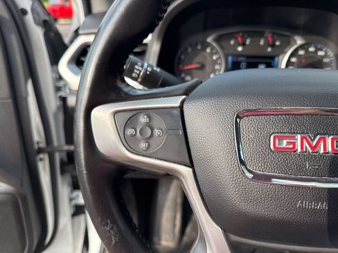 Used 2019 GMC Acadia SLT AWD/4WD image 13