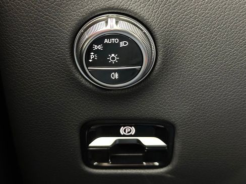 Used 2026 Mercedes-Benz GLC 300 4MATIC image 33